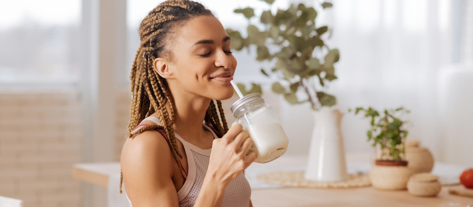 What Creatine Does for Women Who Aren't Athletes
