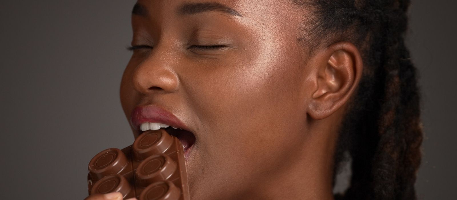 Foods That Lower Cortisol — What Has Evidence and What Doesn't