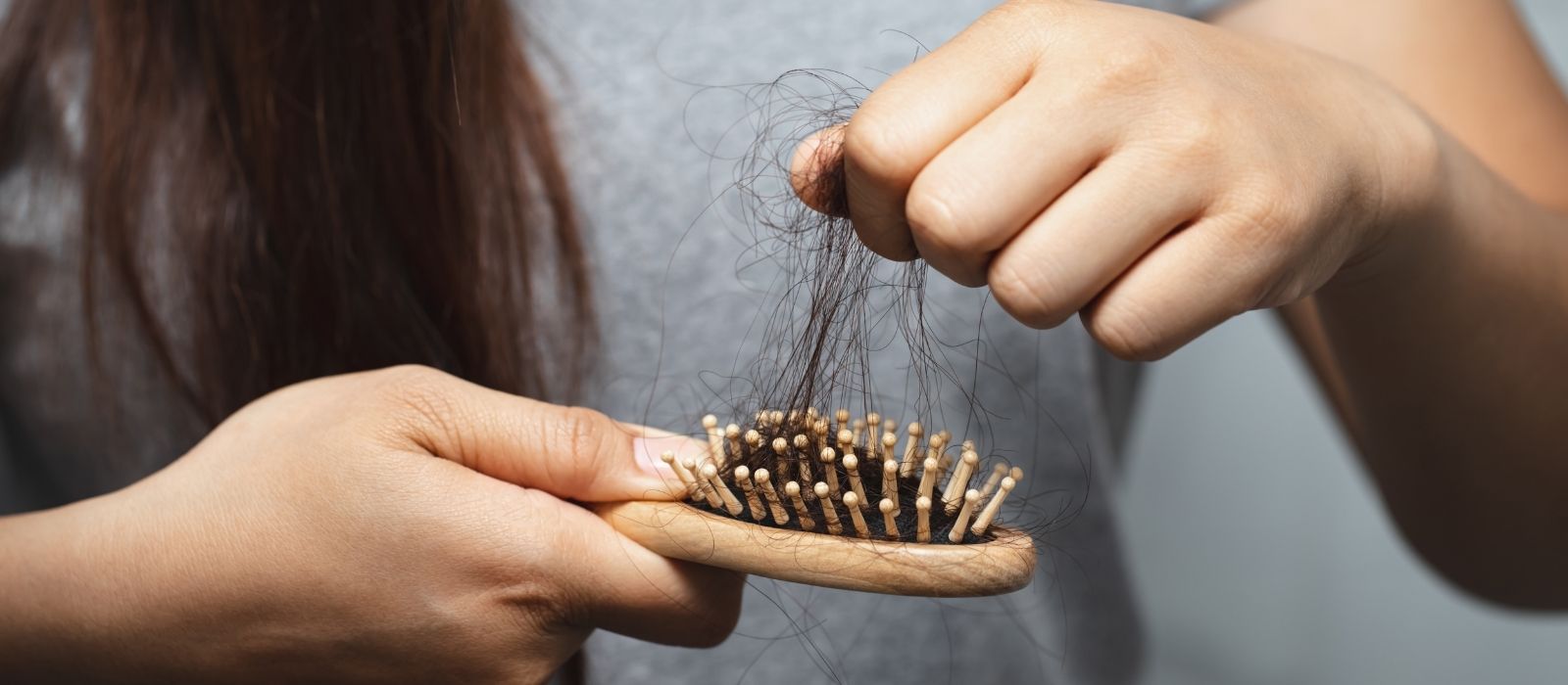 why-is-my-hair-falling-out-main-causes-of-hair-loss-in-women