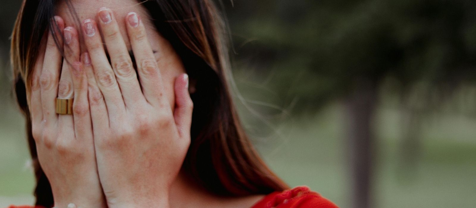 woman silent withdrawn conflict shut down